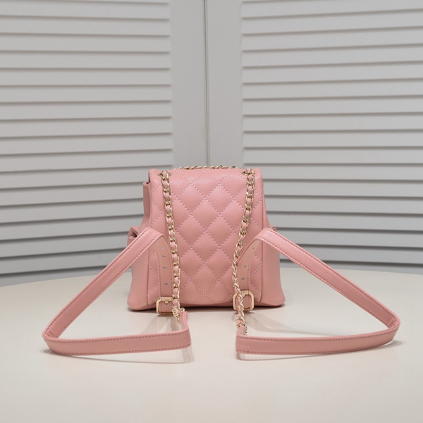 シャネルバッグ側面デザイン